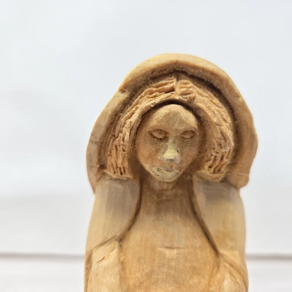 Nativity Womens Kneeling Before Baby Jesus Hand Carved By Ralph Herrenbruck 1999